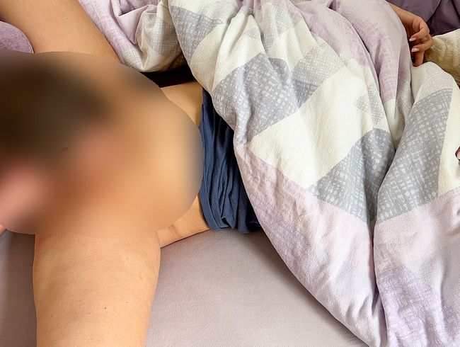 DaddysLuder Porno Video: Voll peinlich! Ich habe unbemerkt gesquirtet